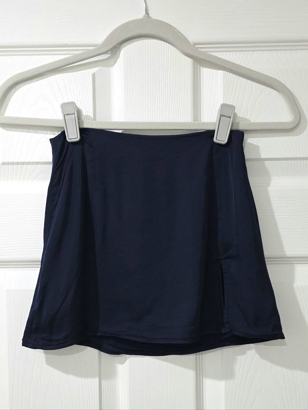 Aritzia Sunday Best Tatiana Mini Satin Skirt (Size 00, Classic Navy)